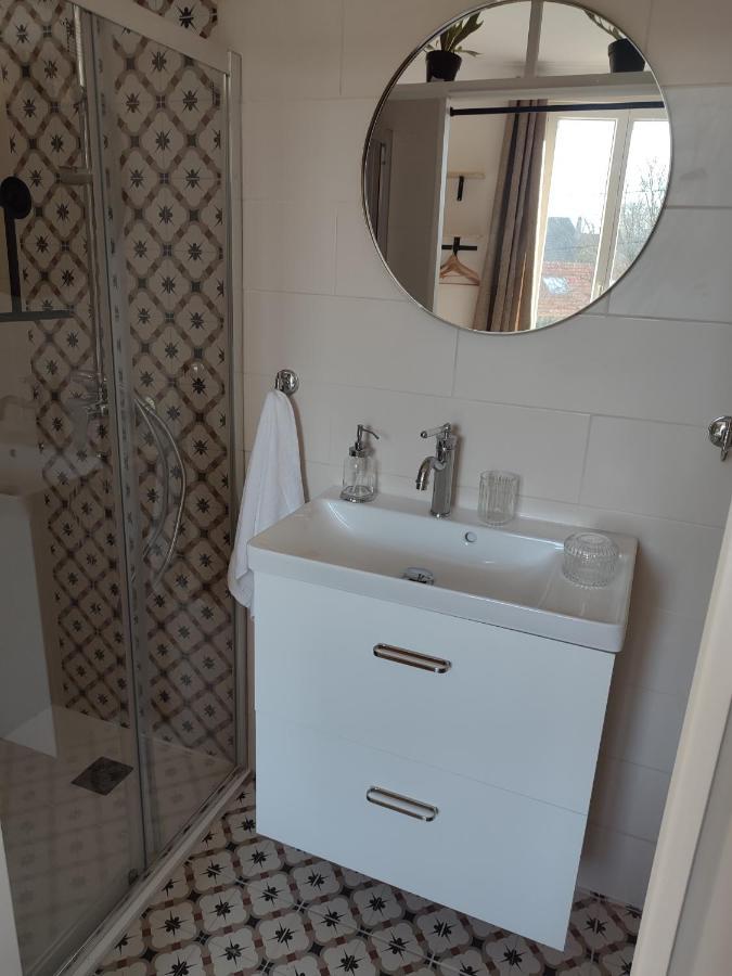 Un Nid D ' Cabourg